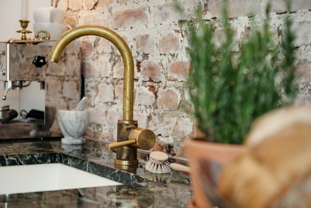 Gold-kitchen-e1437071371596